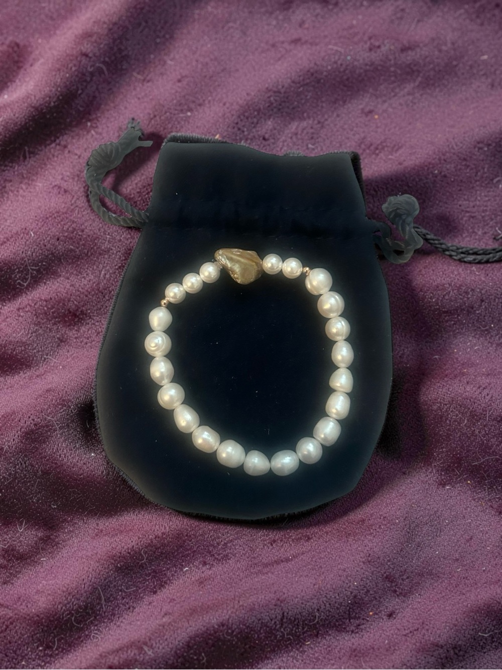 Classic Pearl Bracelet with Gold Accent